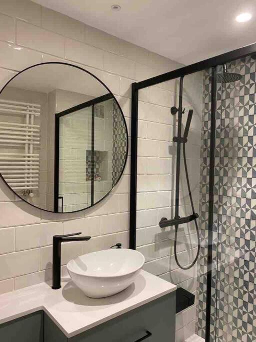 Apartamento A Estrenar En Centro Gijon. Fibra-Tv Luaran gambar