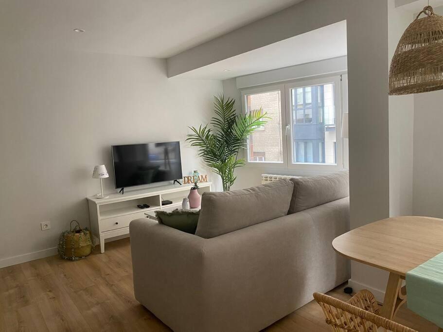 Apartamento A Estrenar En Centro Gijon. Fibra-Tv Luaran gambar